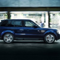 Nowy design Range Rovera Sport na rok modelowy 2013 Informacja prasowa Warszawa, 18 maja 2012 Nowy design Range Rovera Sport na rok modelowy 2013 Range Rover Sport umacnia pozycję jako najbardziej dynamiczny i luksusowy samochód w swojej klasie. Na...