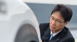 Takeaki Kato. Tak wygląda praca głównego inżyniera Lexusa. BIZNES, Motoryzacja - Szef Inżynierów Lexusa, Takeaki Kato, jest przeważnie bardzo zajętym człowiekiem. Znajduje jednak czas, aby w ciągu niespełna pół godziny opowiedzieć o swojej pracy. Jak na niego to zaskakująco spokojne 30 minut.
