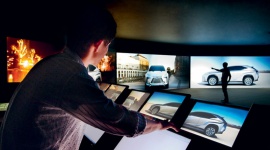 Lexus Design Center. Tu projektuje się Lexusy BIZNES, Motoryzacja - Zbudowane w 2003 roku centrum projektowe Lexusa w prefekturze Aichi wyposażone jest w szereg najnowocześniejszych technologii, wspomagających tworzenie nowych projektów od fazy koncepcyjnej po prototyp.