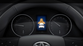 Ile trzeba dopłacać do systemów bezpieczeństwa? BIZNES, Motoryzacja - Skończyły się czasy, w których najważniejszym czynnikiem zakupu samochodu dla firmy była cena. Specjaliści odpowiedzialni za opiekę nad flotą coraz częściej wybierają lepiej wyposażone samochody.