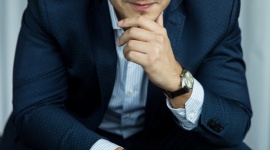 Zalety długoterminowego wynajmu samochodów BIZNES, Motoryzacja - Sukces rynkowy i biznesowy wynajmu długoterminowego samochodów w Polsce potwierdza, że jest to coraz bardziej popularna wśród przedsiębiorców z sektora MŚP forma zakupu służbowych aut – mówi Iwo Rybacki - Członek Zarządu w Assay Group.