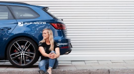 Kierowca rajdowy przetestuje opony Extreme E od Continental BIZNES, Motoryzacja - Pochodząca ze śląskiej rodziny hrabiowskiej Szwedka Mikaela Åhlin-Kottulinsky została kierowcą testowym nowych opon o wysokich osiągach Continental opracowanych z myślą o Extreme E – serii rajdów terenowych dla pojazdów elektrycznych.