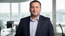 Fakty, nie mity! Zakup elektryka to naprawdę dobra inwestycja Motoryzacja, LIFESTYLE - Elektryki nie są bardziej przyjazne środowisku niż samochody spalinowe. Ich użytkowanie jest drogie. Dodatkowo silniki elektryczne nie wydają specyficznego dźwięku i nie dorównują tym spalinowym. To niektóre z wielu mitów, jakie narosły wokół aut elektrycznych