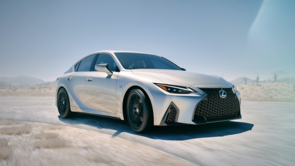 Lexus publikuje tajemnicze zdjęcie z symbolem F Sport. Zapowiedź nowego modelu? Motoryzacja, LIFESTYLE - Amerykański oddział Lexusa opublikował tajemnicze zdjęcie. Widać na nim fragment osłony silnika i logo F Sport.