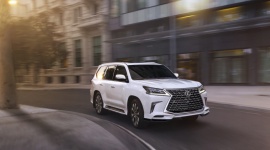 Lexus – obrońca wolnossącej V-ósemki