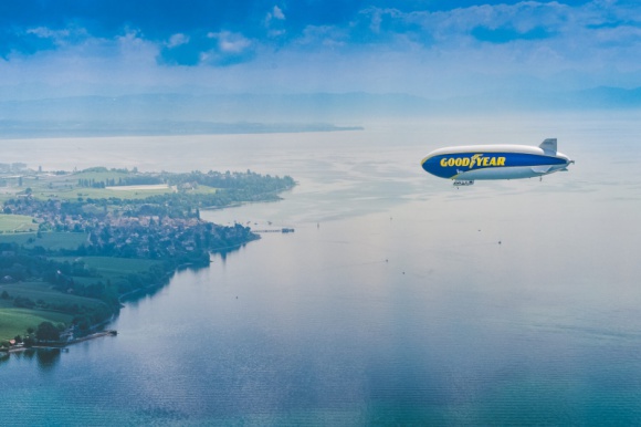 Legendarny sterowiec Goodyear Blimp zawita do Polski!
